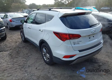 2017 Hyundai Santa Fe Sport 2.4L z USA, uszkodzony, nr VIN 5NMZUDLB1HH002299